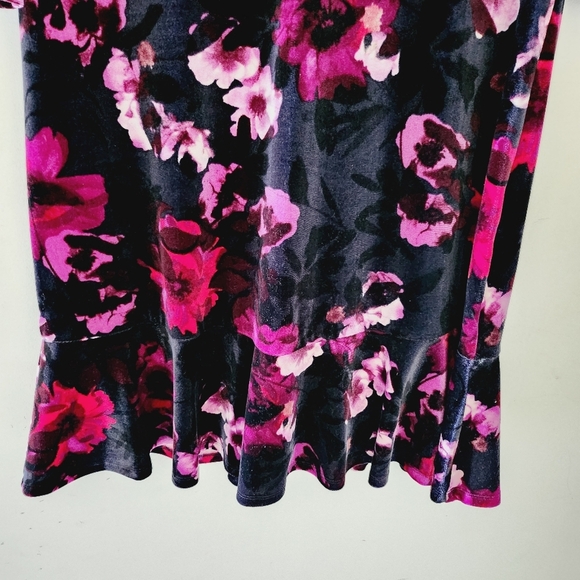 ROZ & ALI Crushed Velvet Floral Dress 3/4 sleeves - Picture 3 of 11
